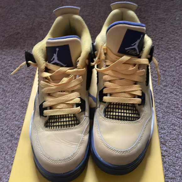 AIR JORDAN 4 RETRO GS 'LIGHTNING' 2021 - Picture 3 of 9